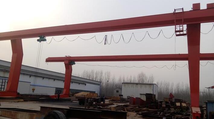 制梁場(chǎng)的龍門(mén)吊:如何確保龍門(mén)吊在制梁場(chǎng)**高效運(yùn)行?