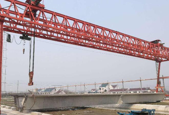 通用門式起重機(jī) 通用門式起重機(jī)