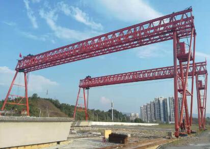 MG型公路提梁機(jī) MG型公路提梁機(jī)